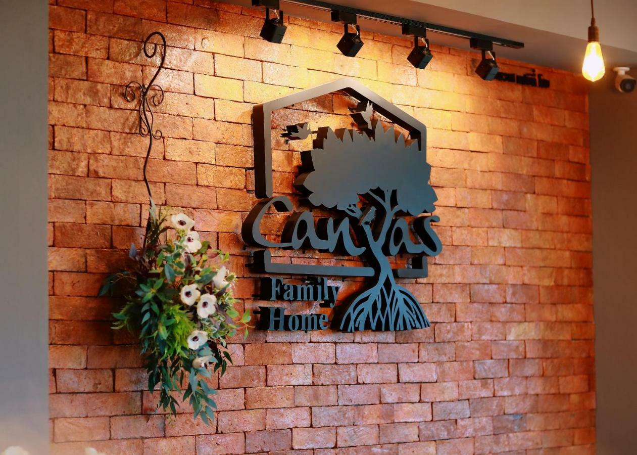 Canvas Family Trat